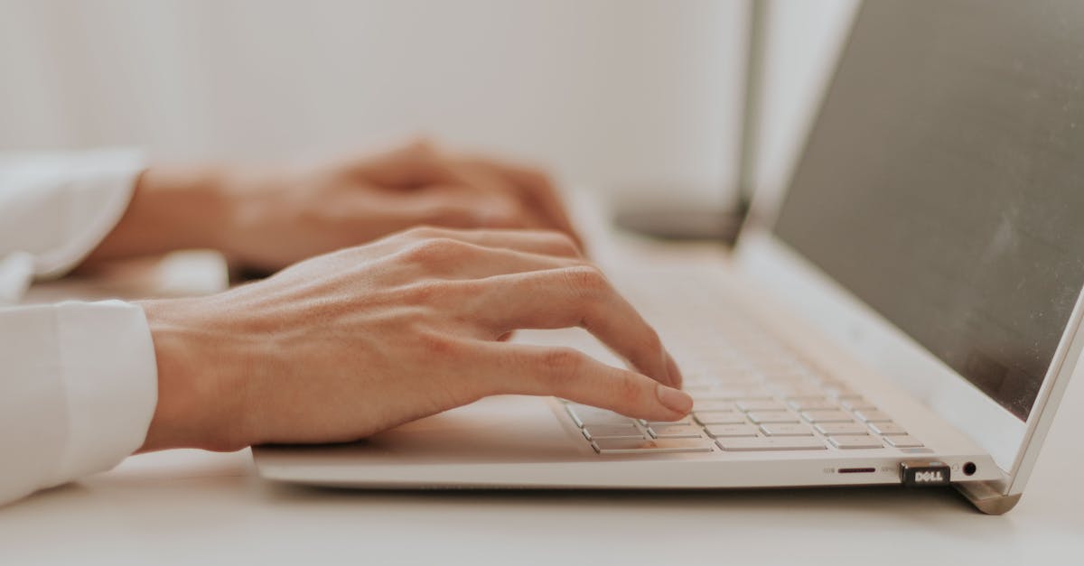 Impact of Cracked Laptop Screens on Device Performance